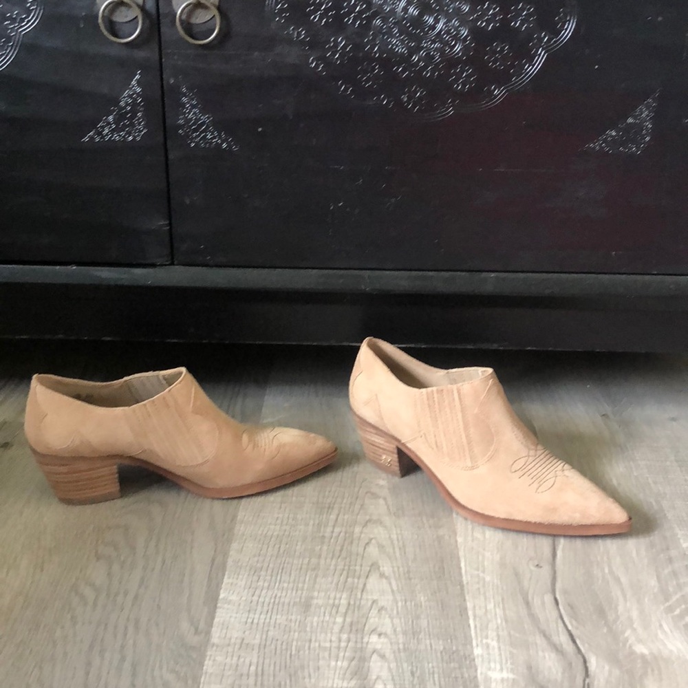Women’s Sam Edelman suede mules